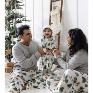 Burt's Bees - Family Jammies - Pajamas - Women's Medium - Rustic Reindeer